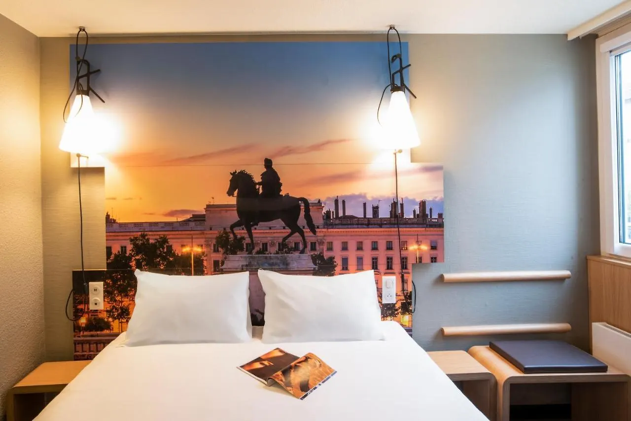 ibis Lyon Gerland Merieux France