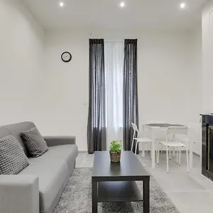 Guestready - 1-br, 5 Minutes From Train Station Appartement